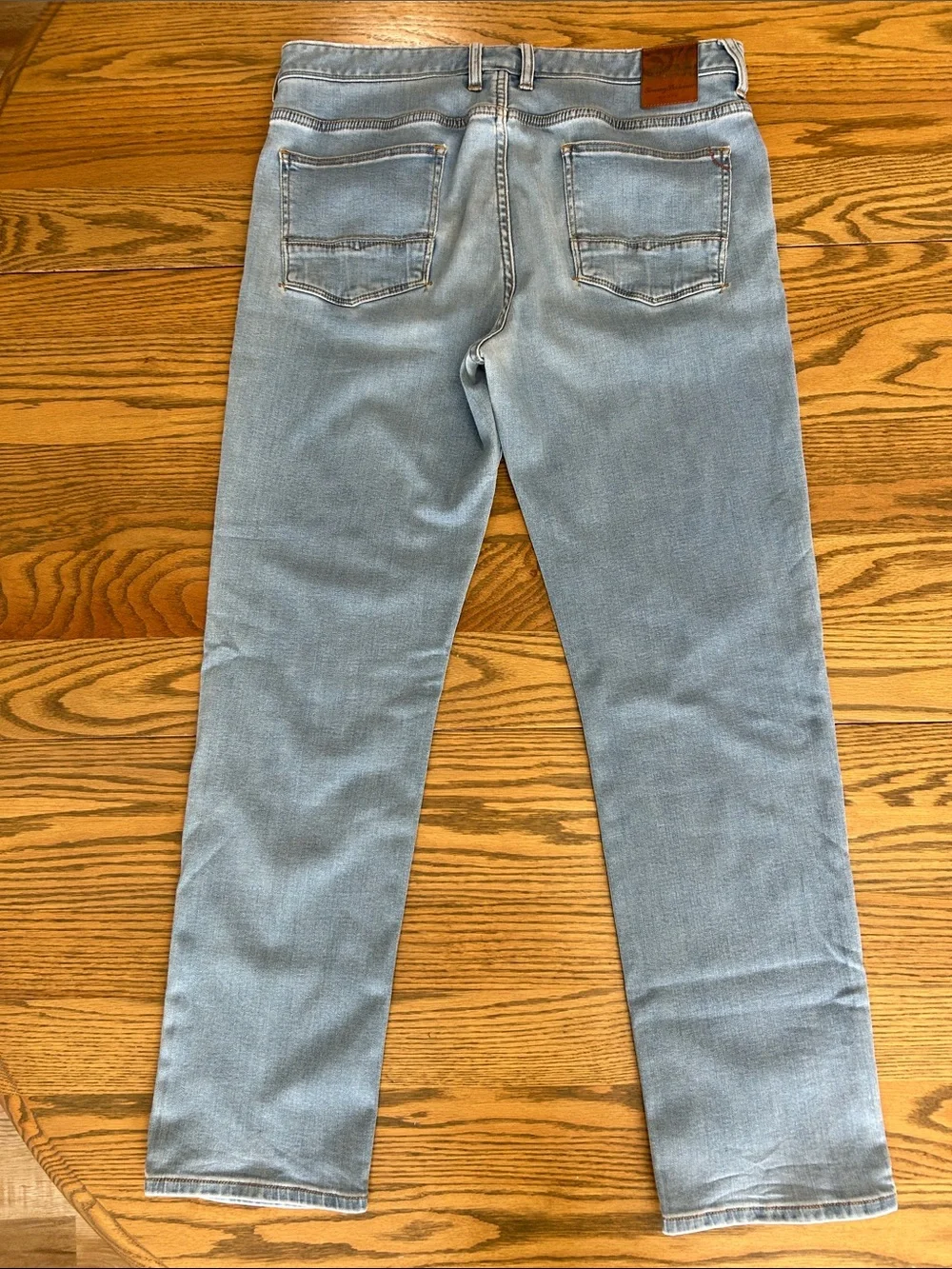 Tommy Bahama Men’s Light Blue Jeans, 36x32, small snag (see pictures)